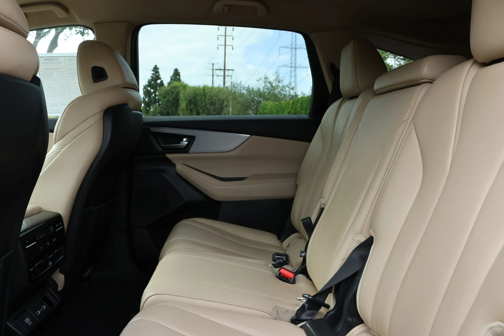 Certified Used 2024 Platinum White Pearl Acura MDX image 18