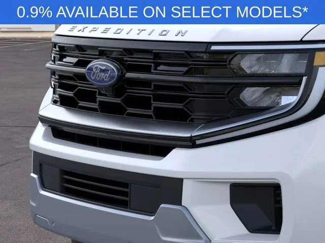 New 2026 Star White Metallic Tri-Coat Ford MAX Platinum® image 17