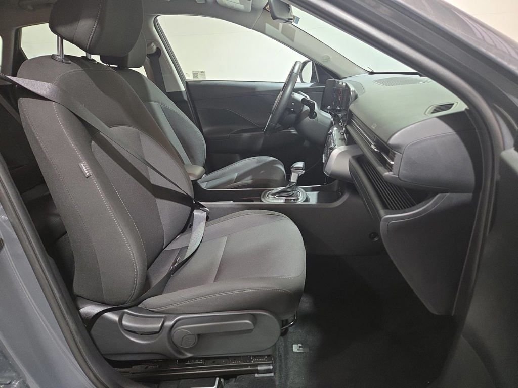 Used 2025 Gray Hyundai SEL image 12