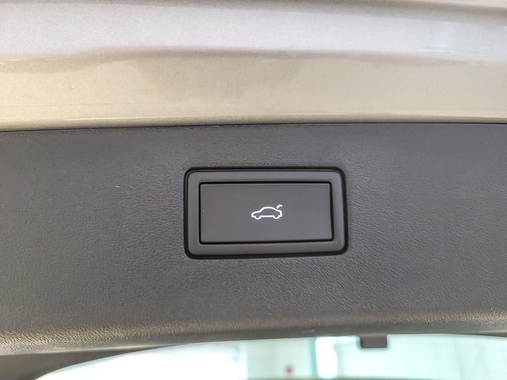 New 2026 Platinum Gray Metallic Volkswagen 2.0T SE image 16