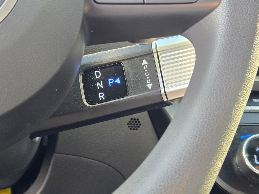 Used 2025 Gray Hyundai SEL image 24