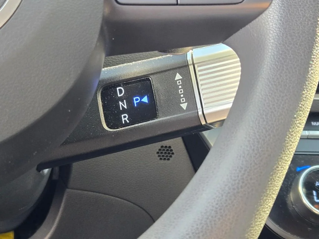Used 2025 Gray Hyundai SEL image 24