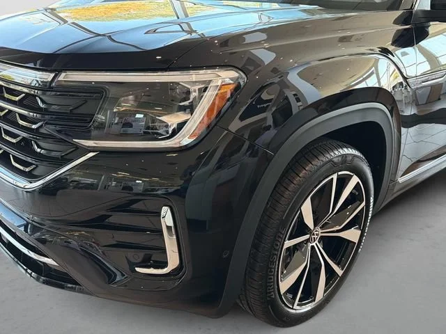 2026 Volkswagen Atlas Cross Sport SEL Premium R-LINE - Photo 4