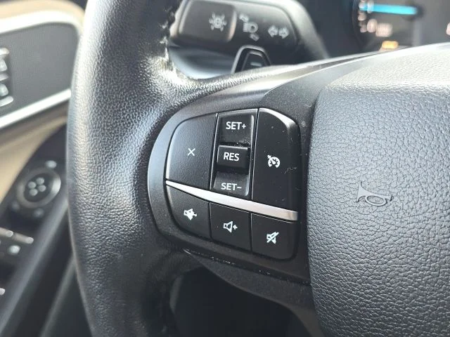 Used 2020 Gray Ford XLT image 39