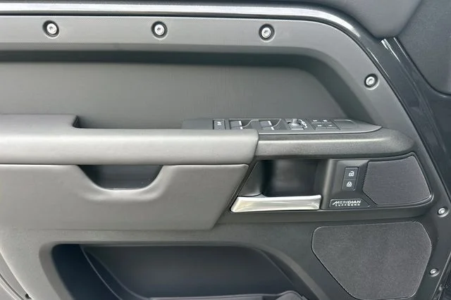 New 2026 Carpathian Grey Land Rover V8 image 10