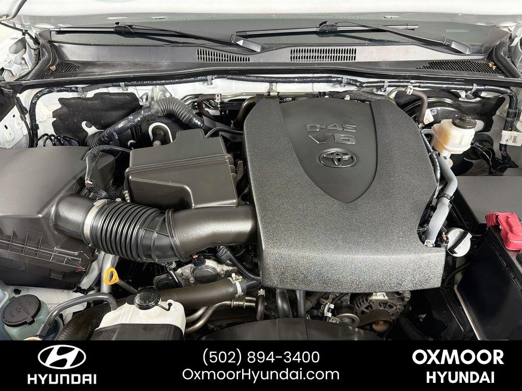 Used 2023 Ice Cap Toyota SR5 image 27