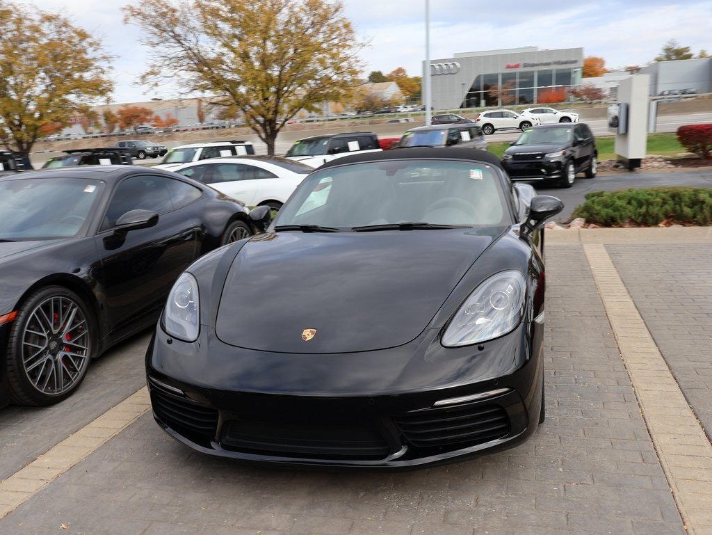 Used 2019 Porsche 718 GTS with VIN WP0CB2A8XKS229042 for sale in Kansas City