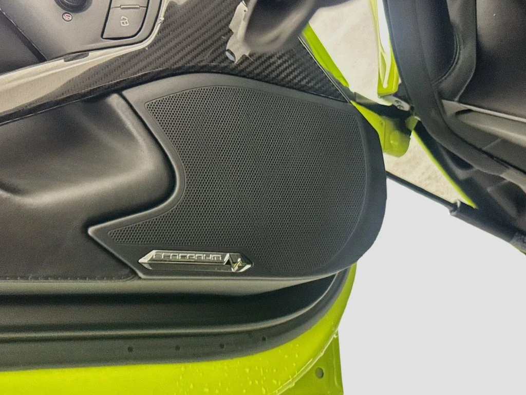 Used 2019  Lamborghini Base image 19
