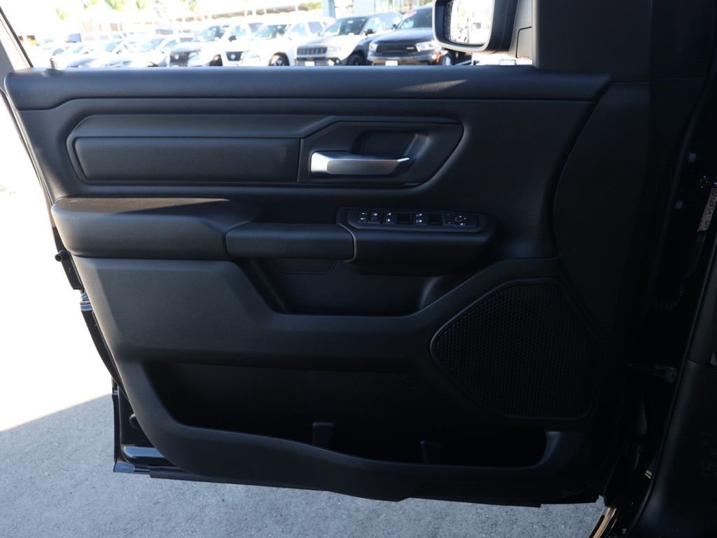 New 2026 Diamond Black Crystal Pearl-Coat Exterior Paint RAM Express image 21