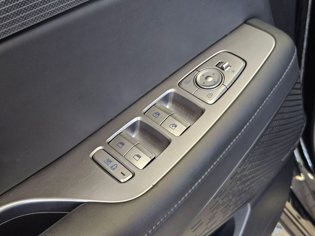 Used 2023 Abyss Black Pearl Hyundai Limited image 10