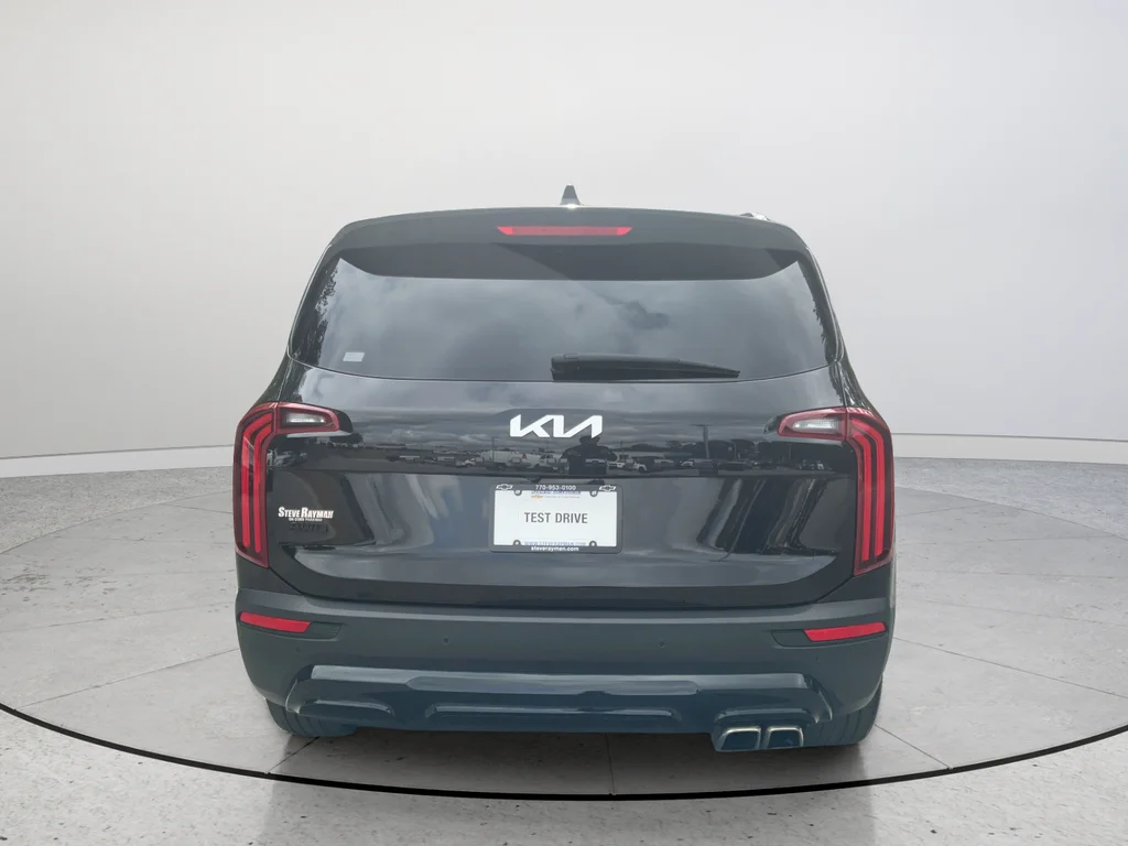 Used 2022 Black Kia EX image 8