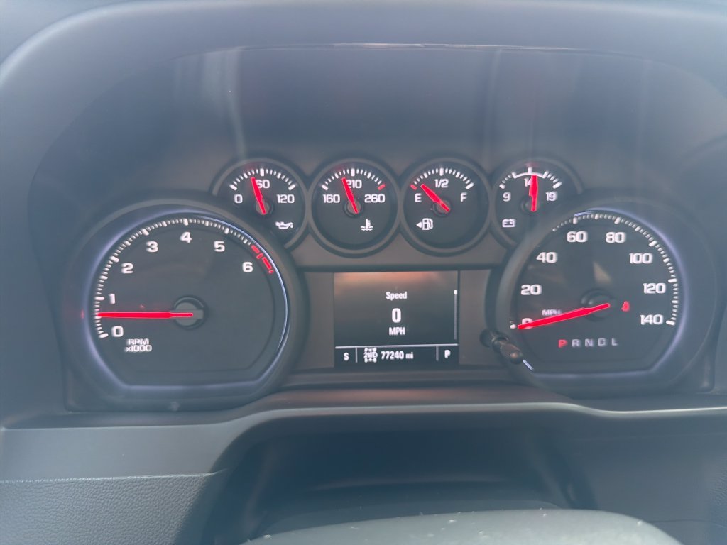 Used 2023 Silver Chevrolet Custom image 18