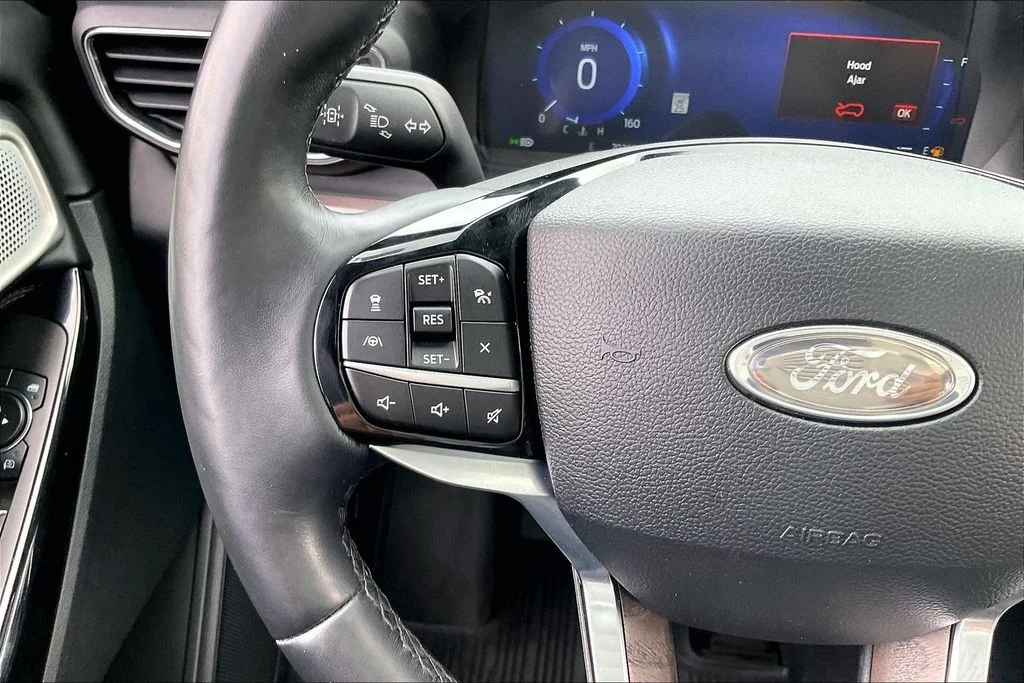 Used 2022 Gray Ford Platinum image 17