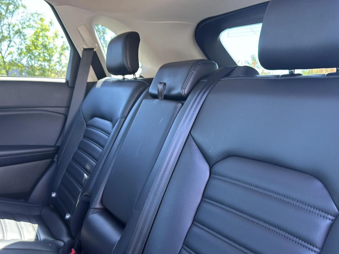 Used 2023 Oxford White Ford SEL image 9