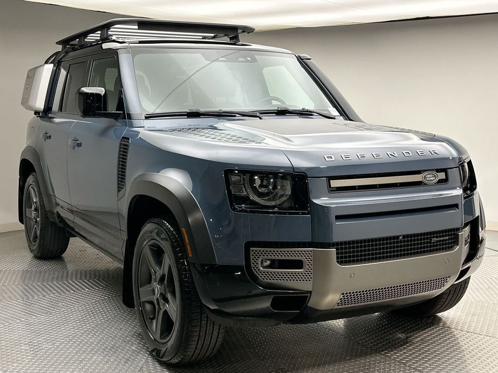 Certified Used 2023 Pangea Green Metallic Land Rover X-Dynamic SE image 15