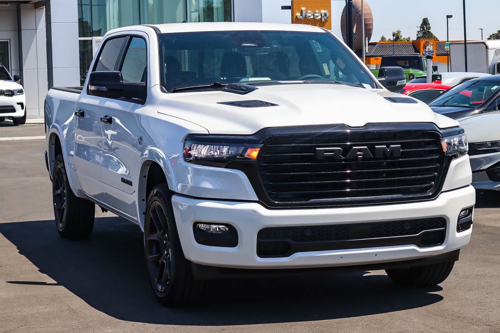 New 2026 Ivory White Tri-Coat Pearl-Coat Exterior Paint RAM Laramie image 3