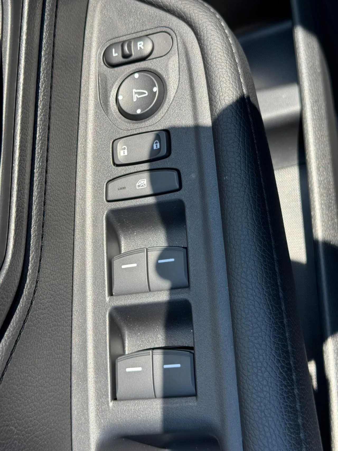2026 Honda Odyssey EX-L - Photo 17