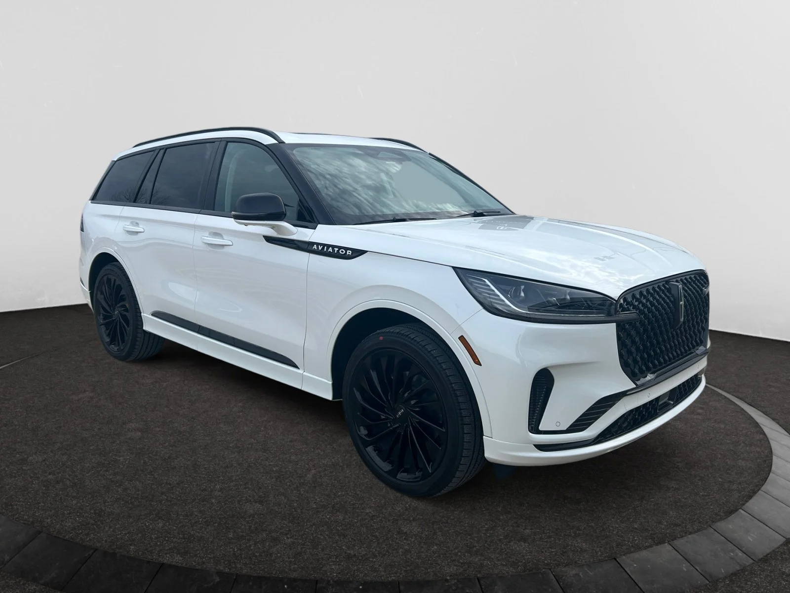 New 2026 Pristine White Metallic Tri-Coat Lincoln Reserve image 7