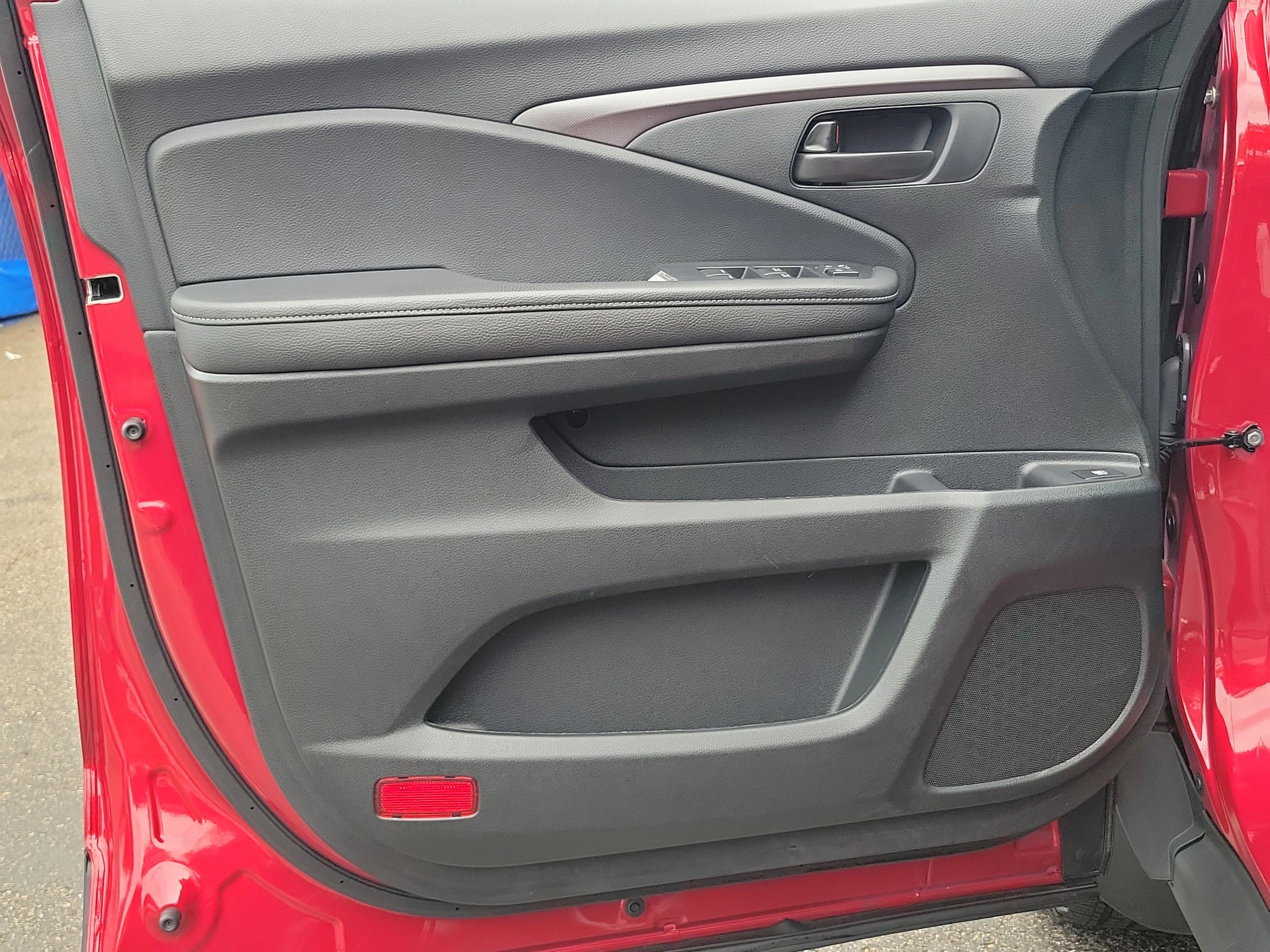 2025 Honda Ridgeline Sport - Photo 23