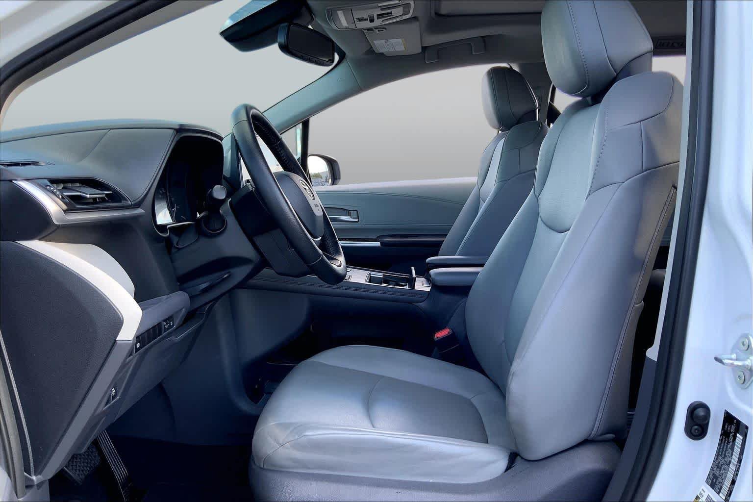 Used 2021 Blizzard Pearl Toyota XLE image 8