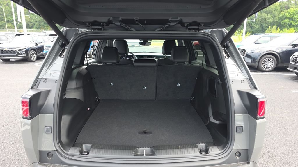 New 2026 Sting-Gray Clearcoat Jeep Limited image 9