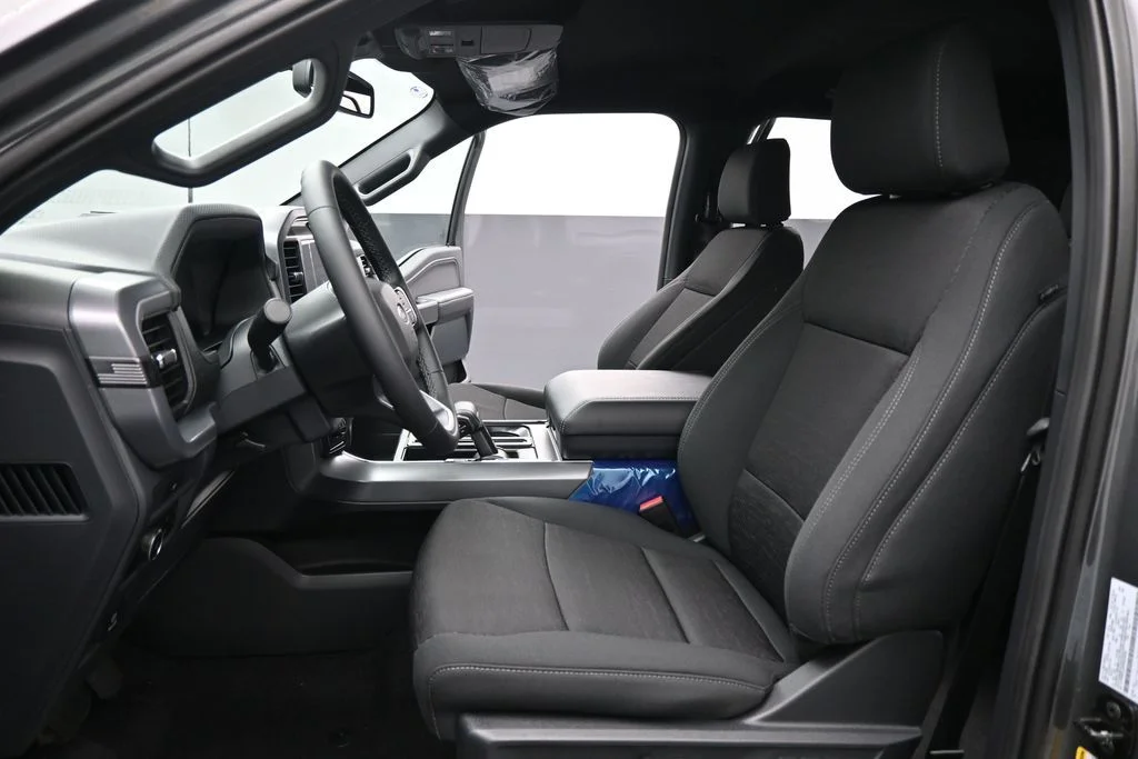 New 2026 Carbonized Gray Metallic Ford XLT image 9