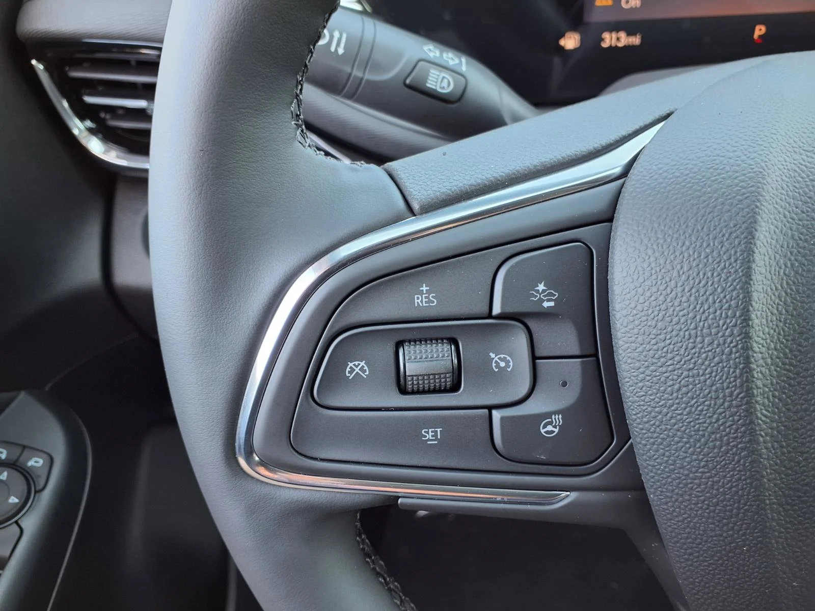 2026 Buick Envista Sport Touring - Photo 9