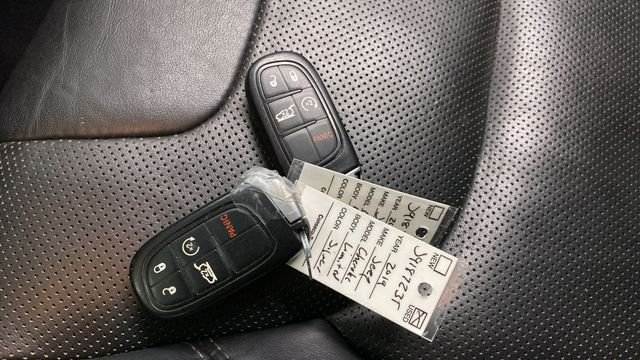 Used 2019 Sting-Gray Clearcoat Jeep Limited image 20