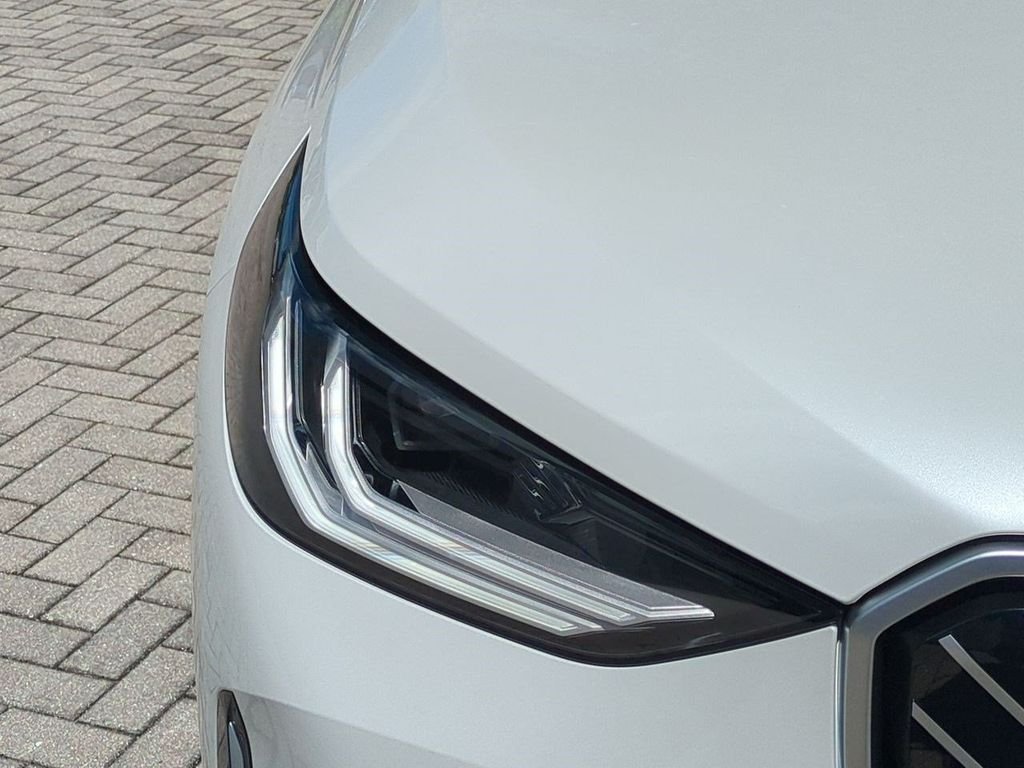 New 2026 White Metallic BMW 30 xDrive image 10