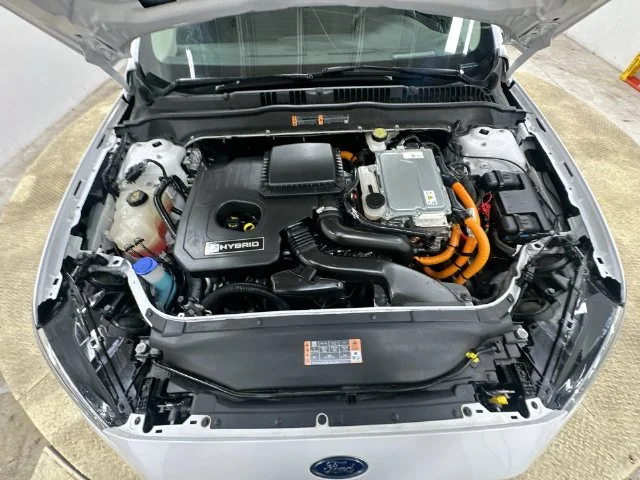 Used 2020 White Ford SE image 26