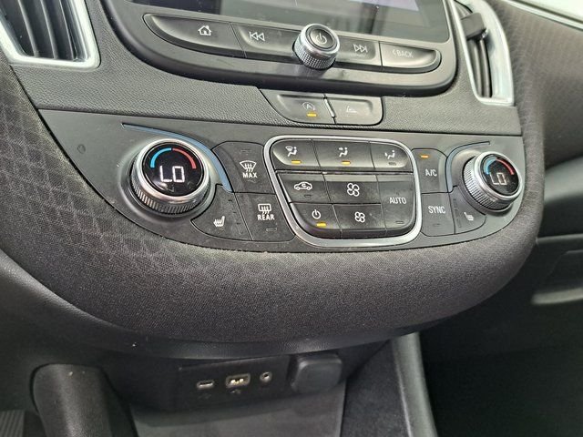 Used 2020 Silver Chevrolet LT image 15