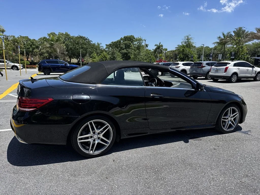 Used 2016 Obsidian Black Metallic Mercedes-Benz E 400 image 4