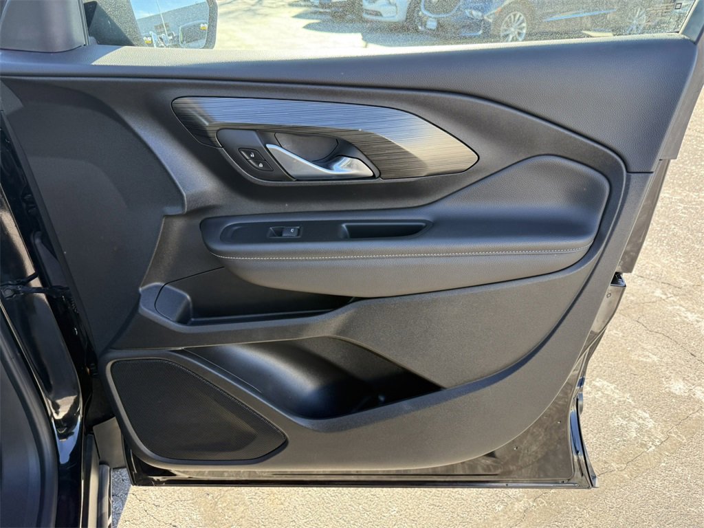 2022 GMC TERRAIN - Image 35