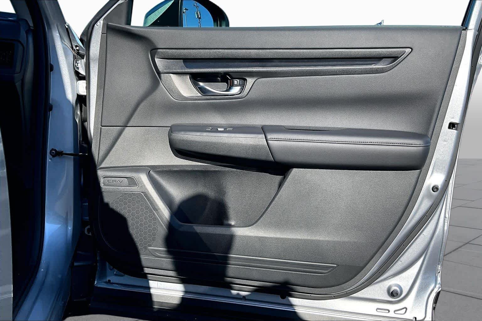 Used 2026 Solar Silver Metallic Honda LX image 22