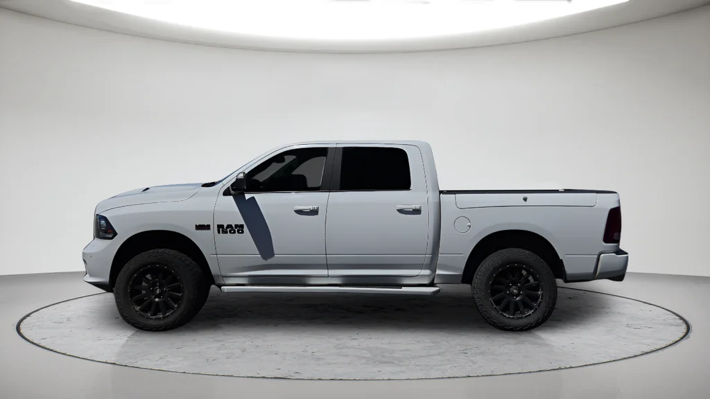 Used 2018 White Ram Sport image 10