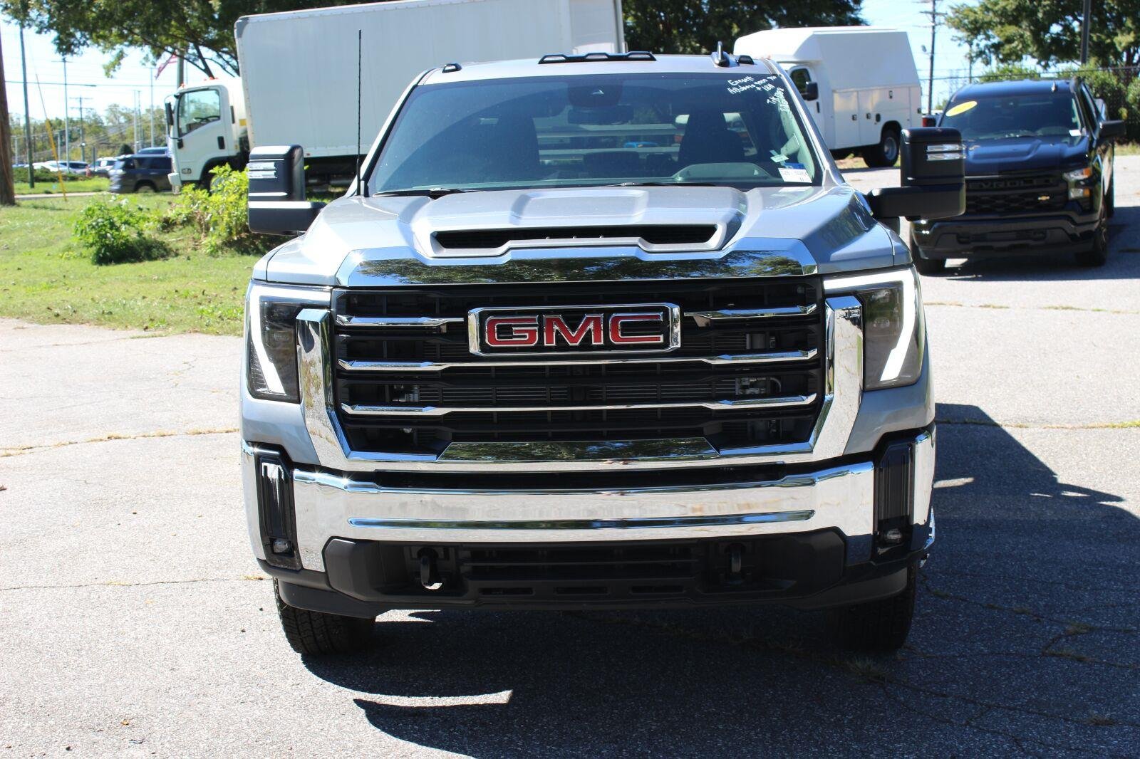 New 2026 Sterling Metallic GMC SLE image 2