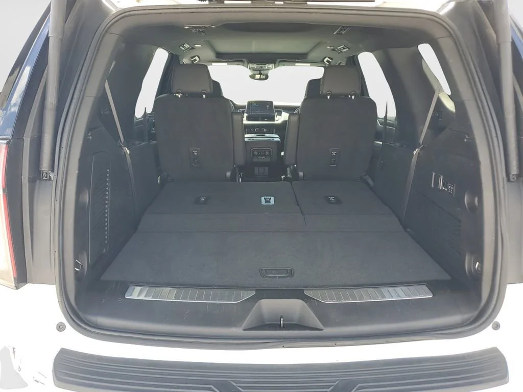 Used 2023 Summit White Chevrolet High Country image 9