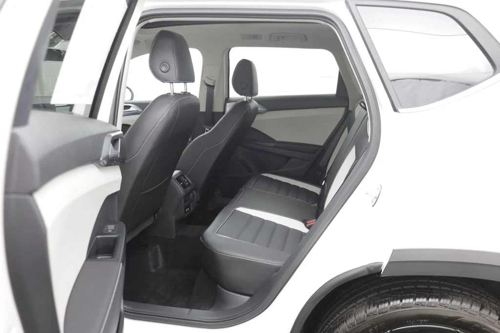 New 2026 Pure White Volkswagen 1.5T SEL image 15