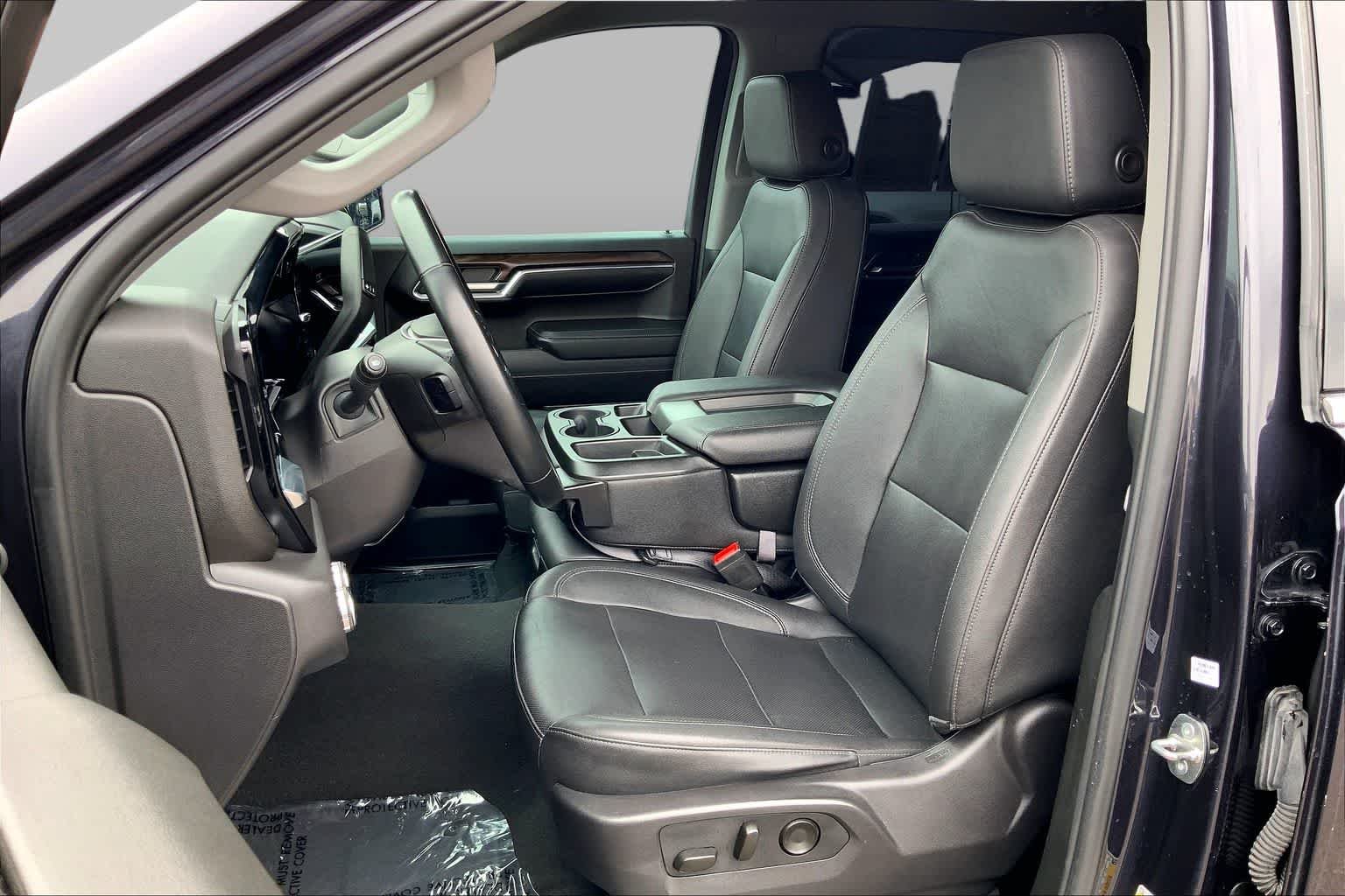 Used 2024 Titanium Rush Metallic GMC SLT image 8