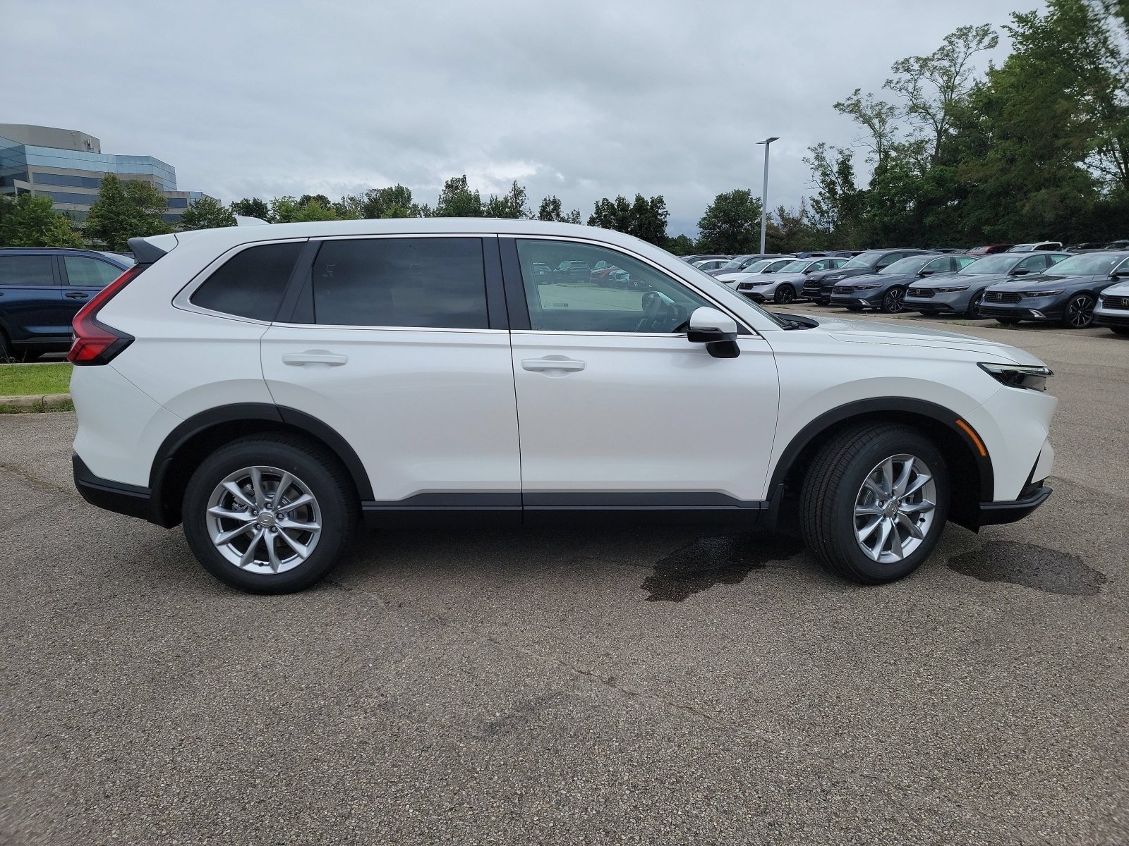 New 2026 Platinum White Pearl Honda EX image 29