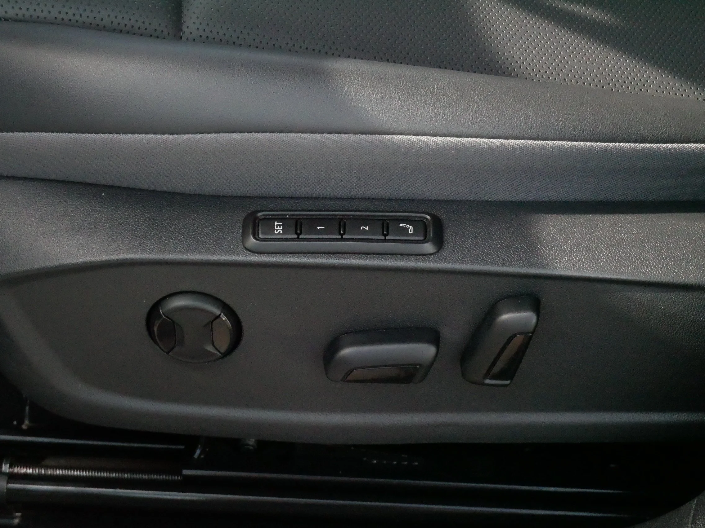 Certified Used 2023 White Volkswagen Pro S Plus image 20
