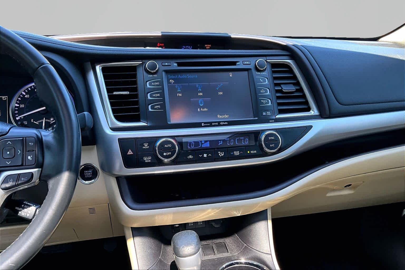 Used 2018 Predawn Gray Mica Toyota XLE image 7