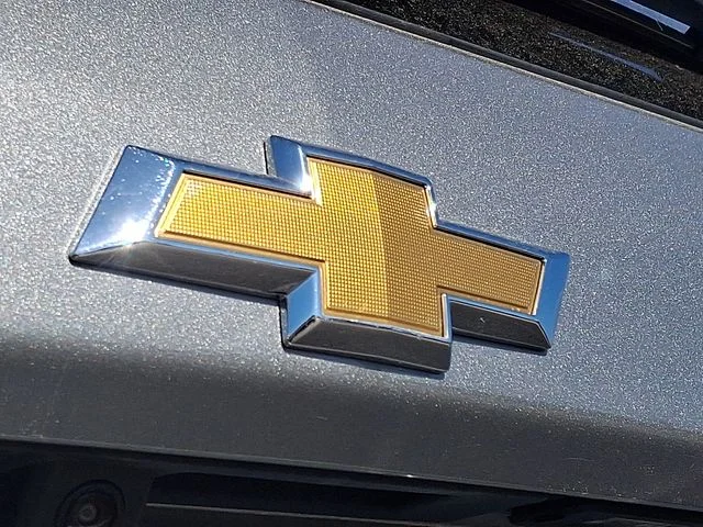 Used 2024 Gray Chevrolet LT image 29