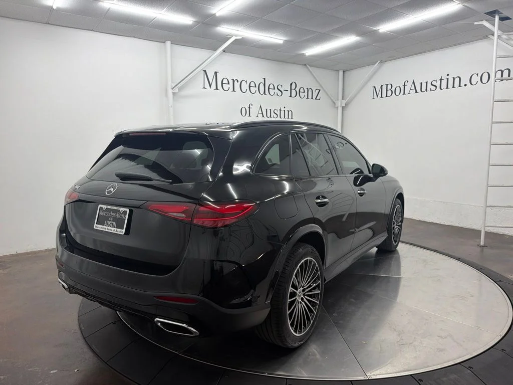 New 2026 Black Mercedes-Benz GLC 300 image 7