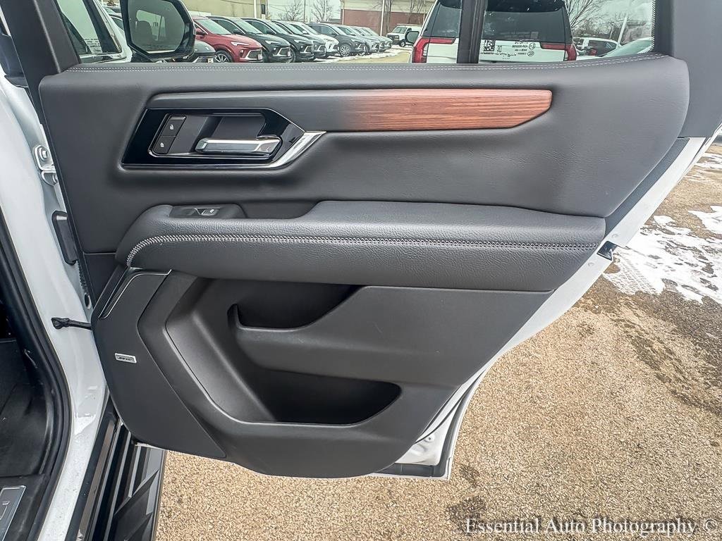 2025 GMC YUKON - Image 27