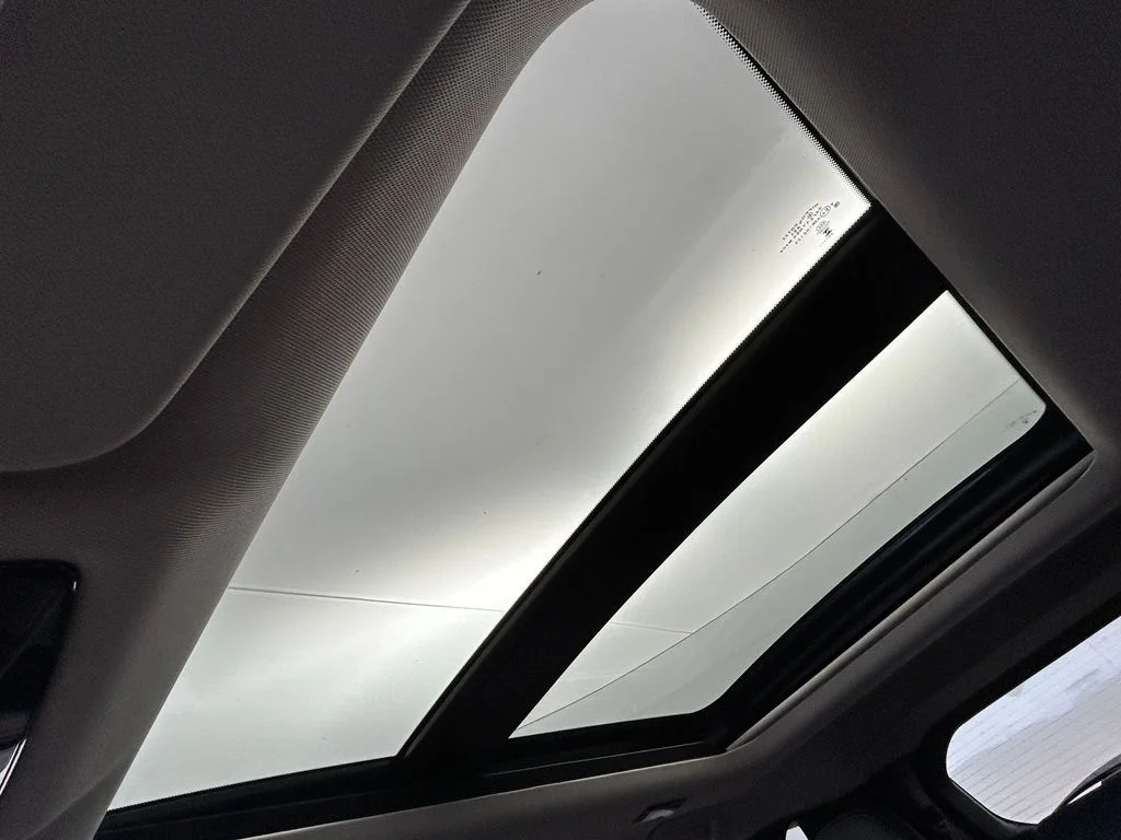 New 2026 Gray Mitsubishi SEL image 25