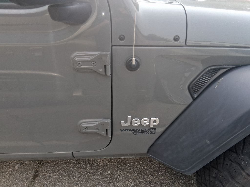 Used 2019 Gray Jeep Unlimited Sport image 4