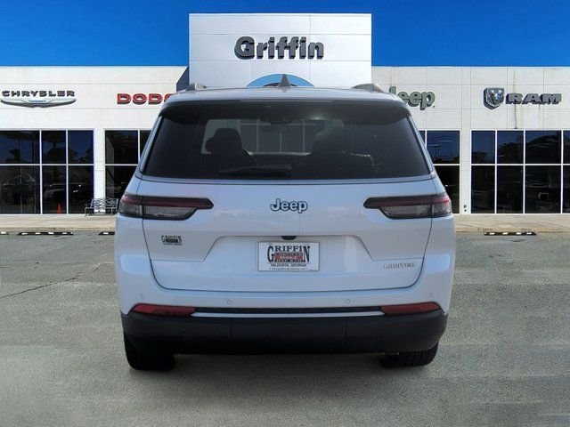 New 2026 Bright White Clear-Coat Exterior Paint Jeep Limited image 8