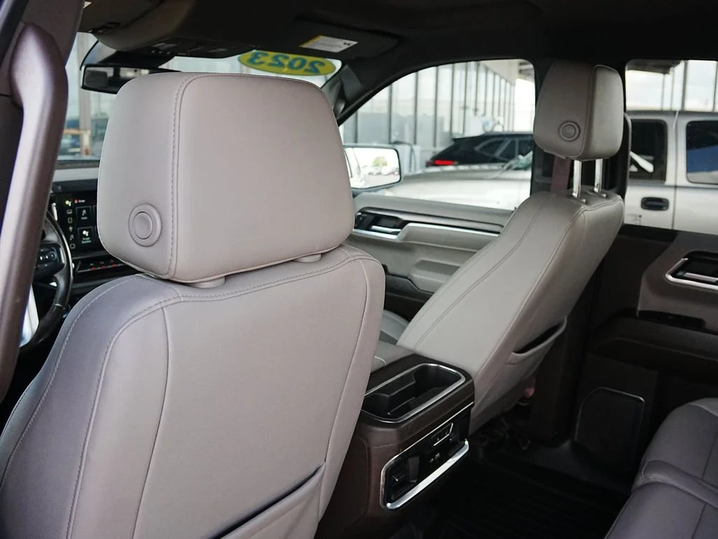 Used 2023 Silver GMC SLT image 19