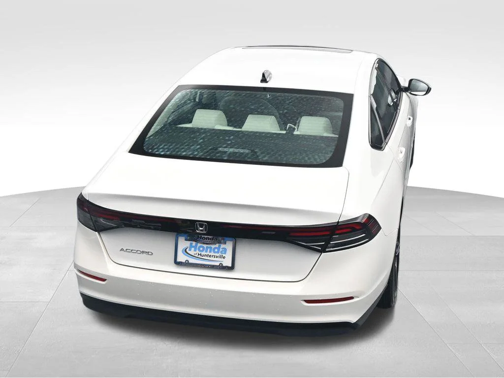 Certified Used 2026 Platinum White Pearl Honda SE image 31